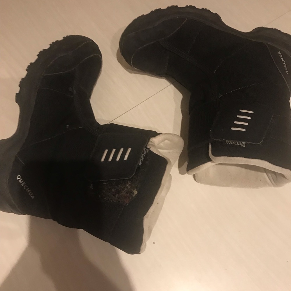 Quechua Black and White Modern Boots